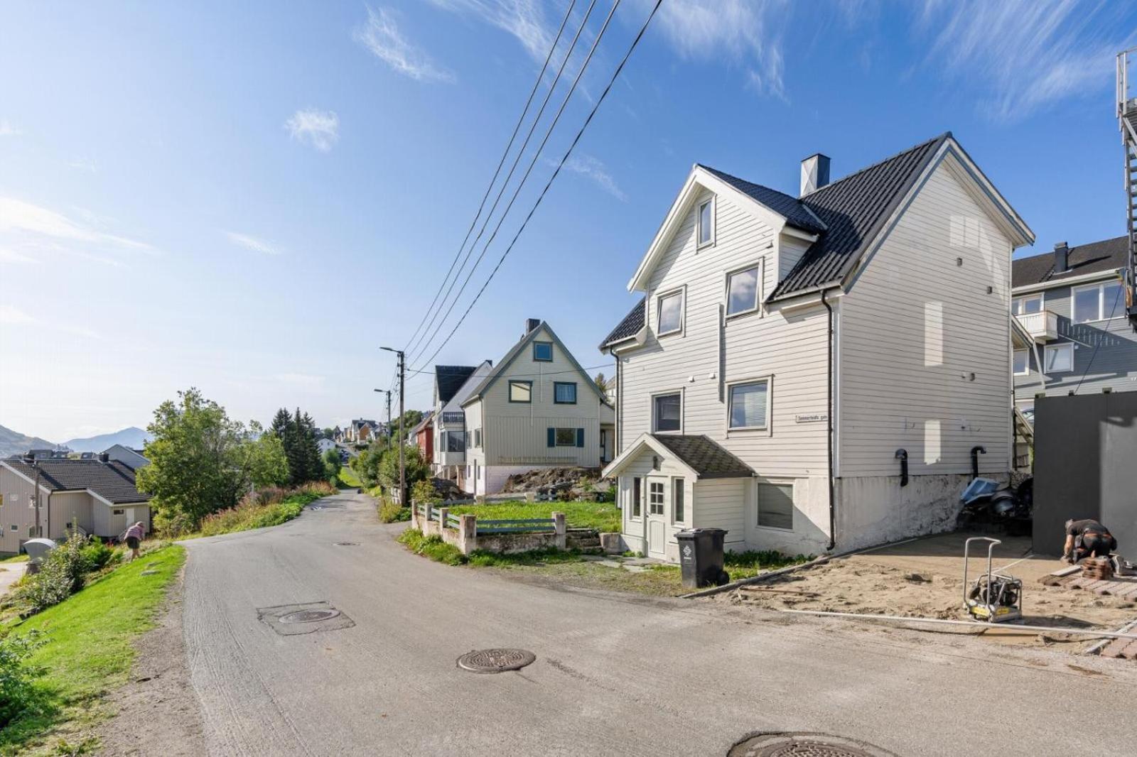 Room In Cozy Apartment 7 Min Walk From The City Center Tromsø Exteriér fotografie